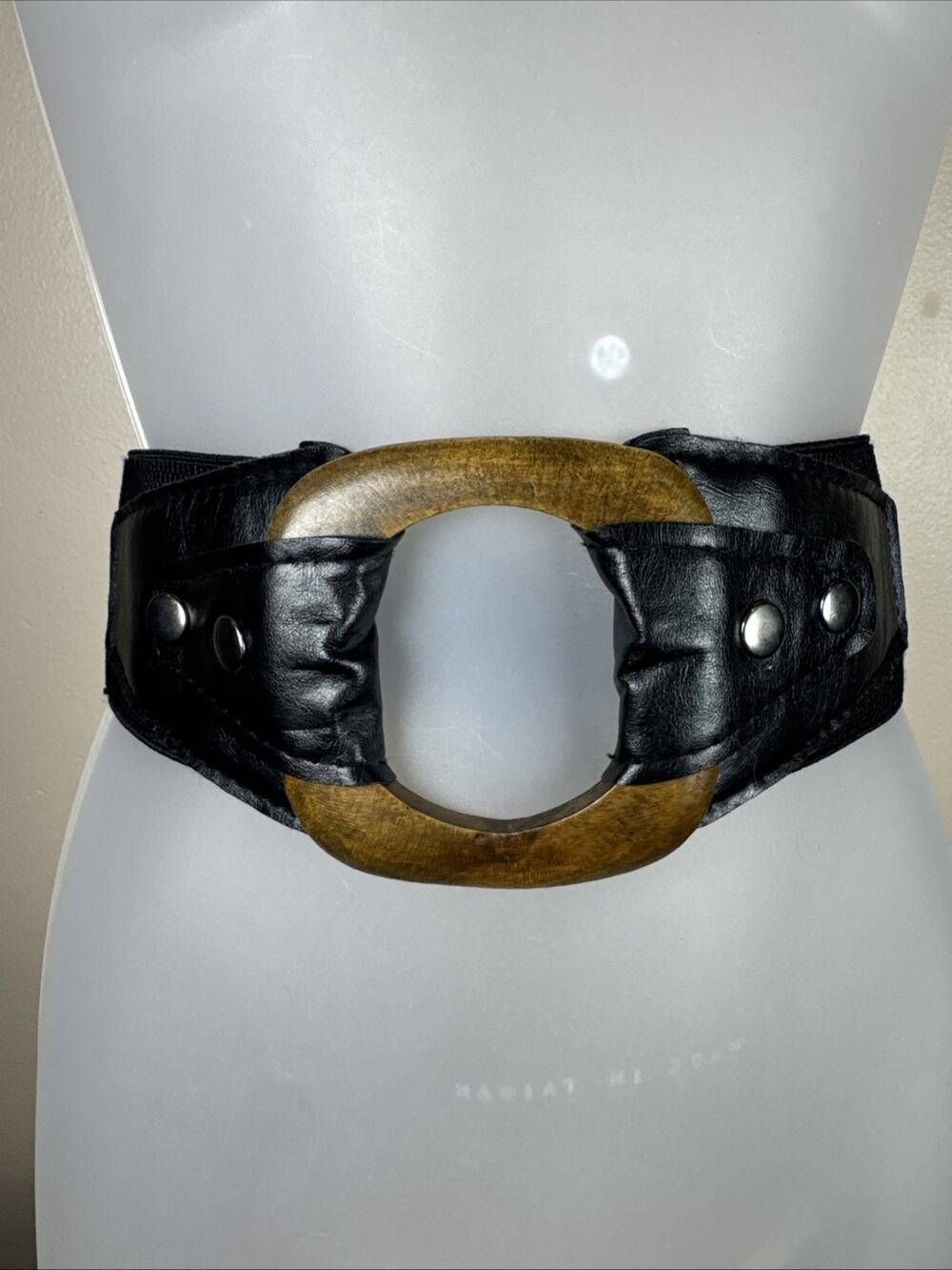 Vintage Belt Funky Artsy Boho Stretchy Wood Buckle Wide Lagenlook Black Elastic